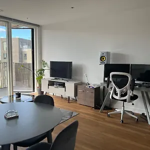  Apartment Modern 1-bedroom In Docklands United Kingdom